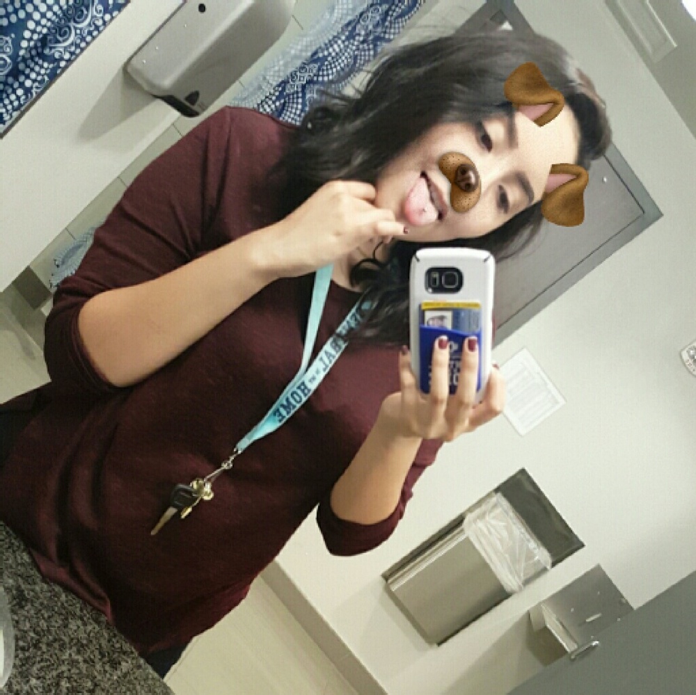 Meet your Posher, Stephanie