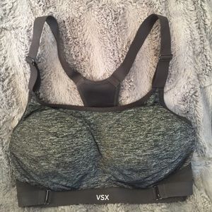 Victoria Secret VSX Sports Bra 34C