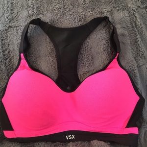 Victoria Secret VSX Sports Bra 34C