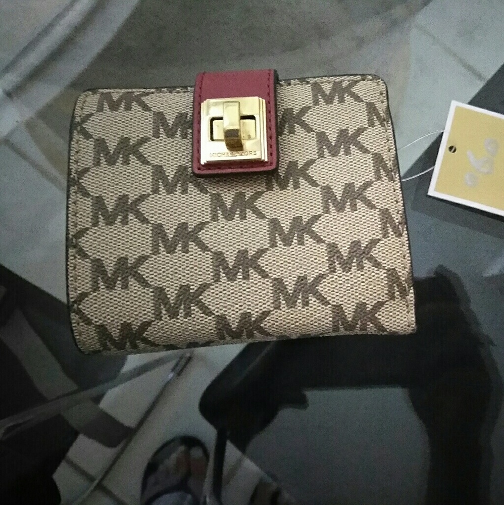 Brand New Michael Kors Wallet