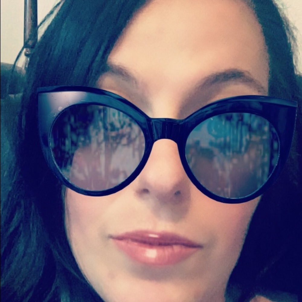 Meet your Posher, Candace
