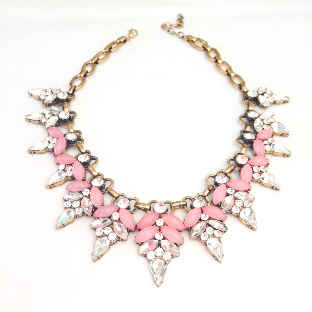 Alice's Chic Boutique necklace