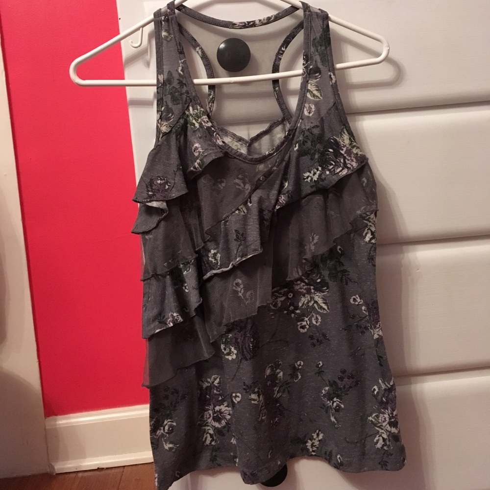 Wet seal tank top