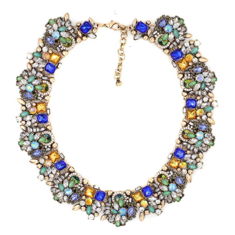 Alice's Chic Boutique necklace