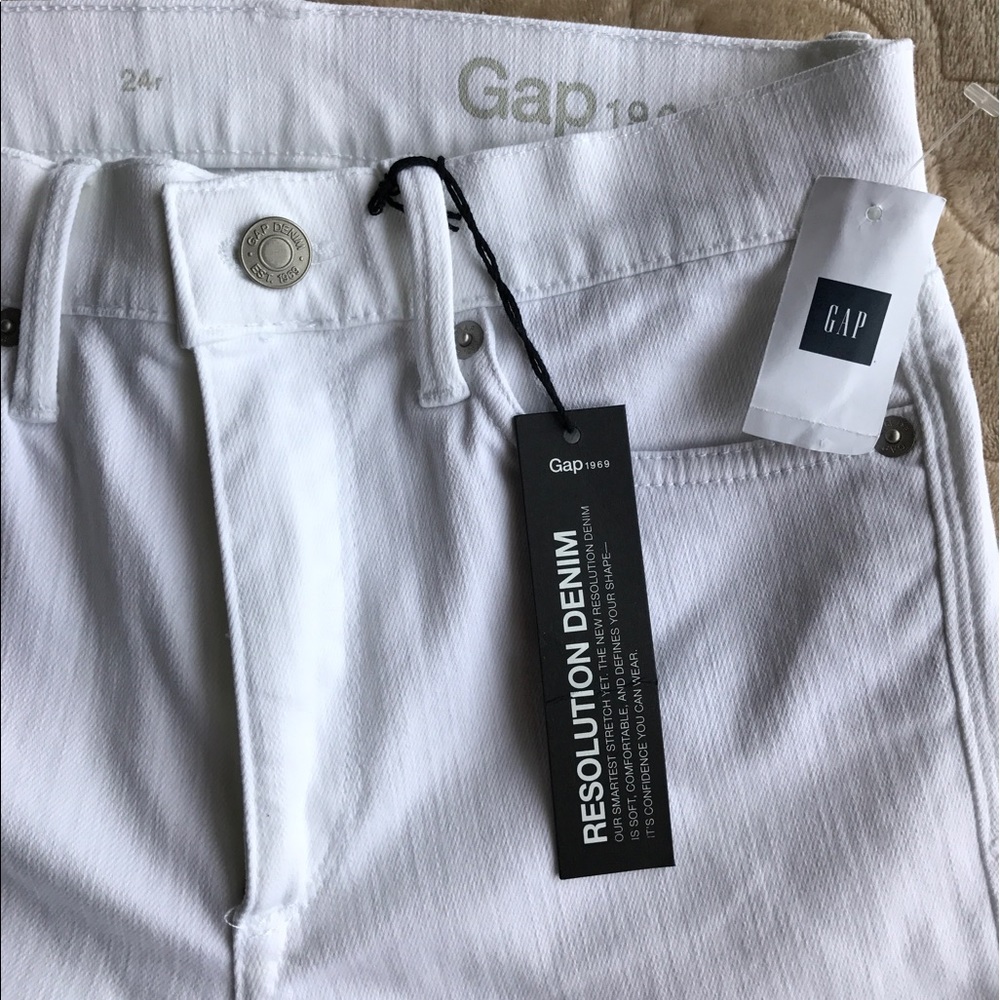 Gap White skinny jeans, size 24