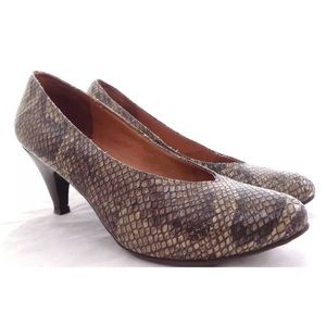 ANTHRO Schuler & Sons Brown Tan Snake Heel