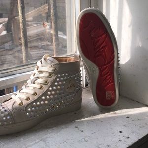 Loubs Size 7 Women