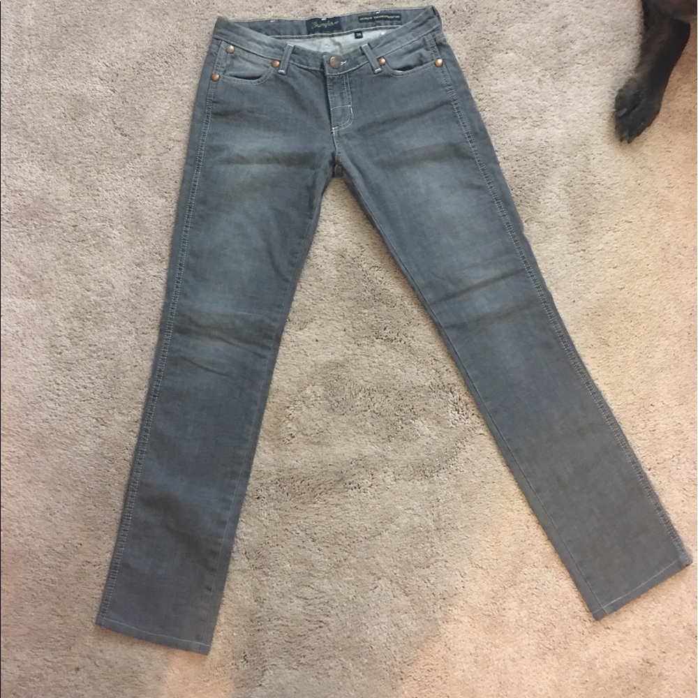 Wrangler jeans...size 28!!