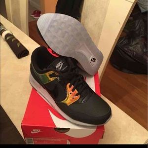 Nike air pegusus size 9 women brand new