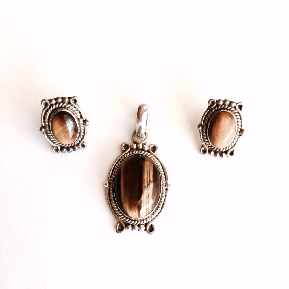 Tigers Eye Pendant Earring Set