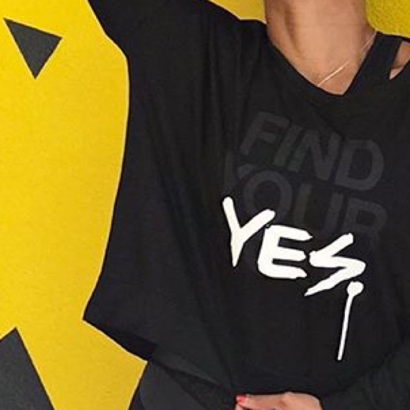 💛NWT SoulCycle pullover! Free headband! - Picture 2 of 6