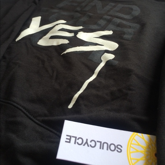 💛NWT SoulCycle pullover! Free headband! - Picture 4 of 6