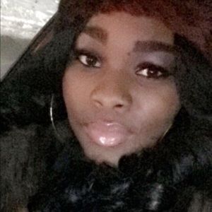 Meet your Posher, Lania