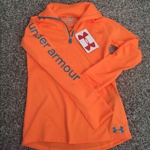 Brand new under armor pull over