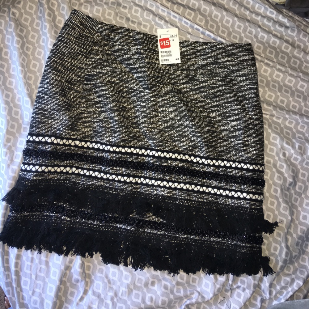 Tweed like fringe skirt! Brand New never worn!