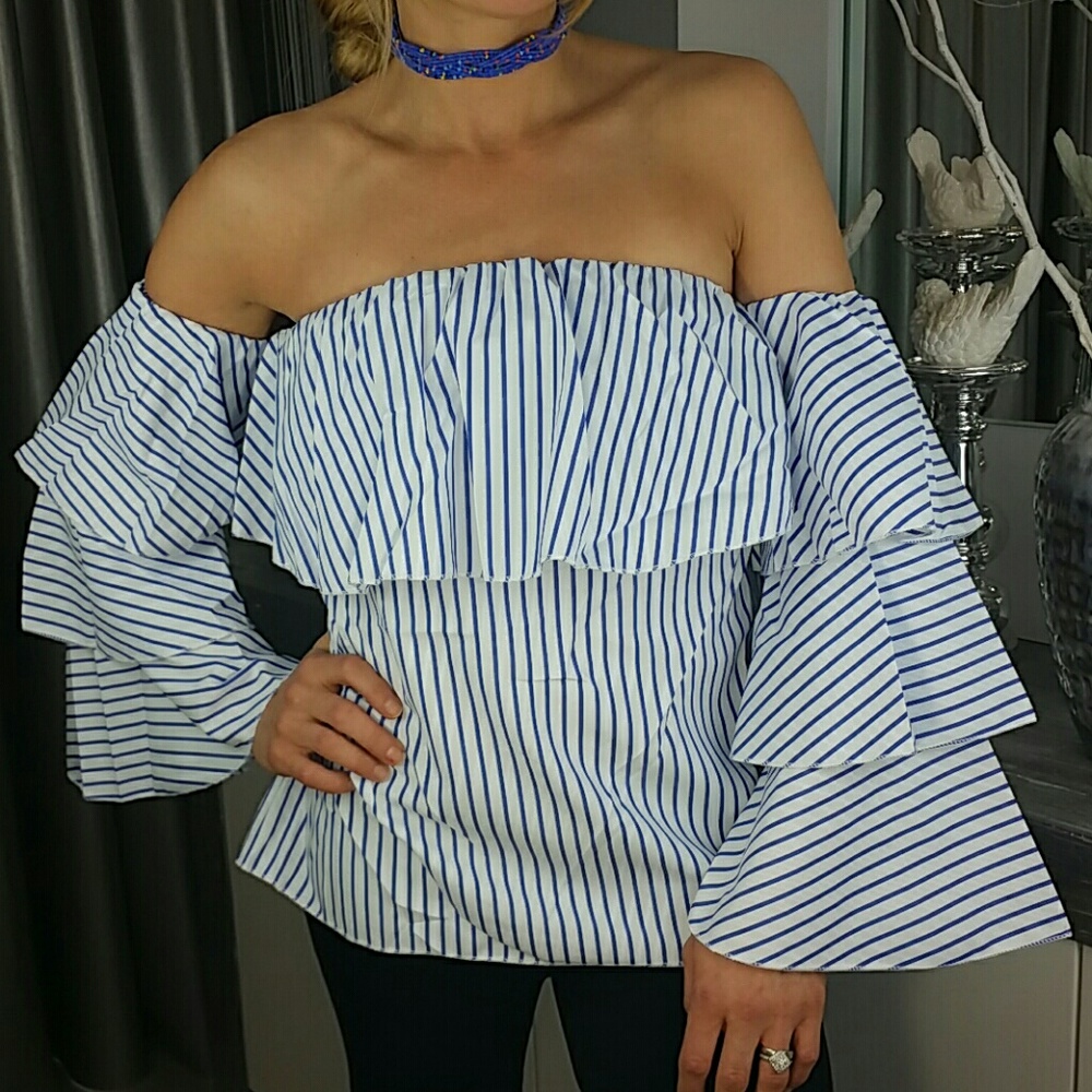 ๐๐LAST 1๐ Chic ruffle off shoulder top - Picture 2 of 4