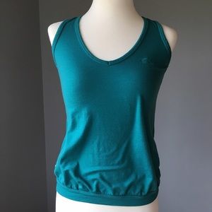 Icebreaker wool tank