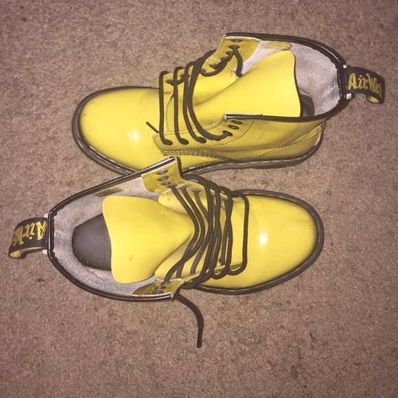 💛🚨SOLD🚨Yellow Dr. Martens! 💛 - Picture 1 of 4