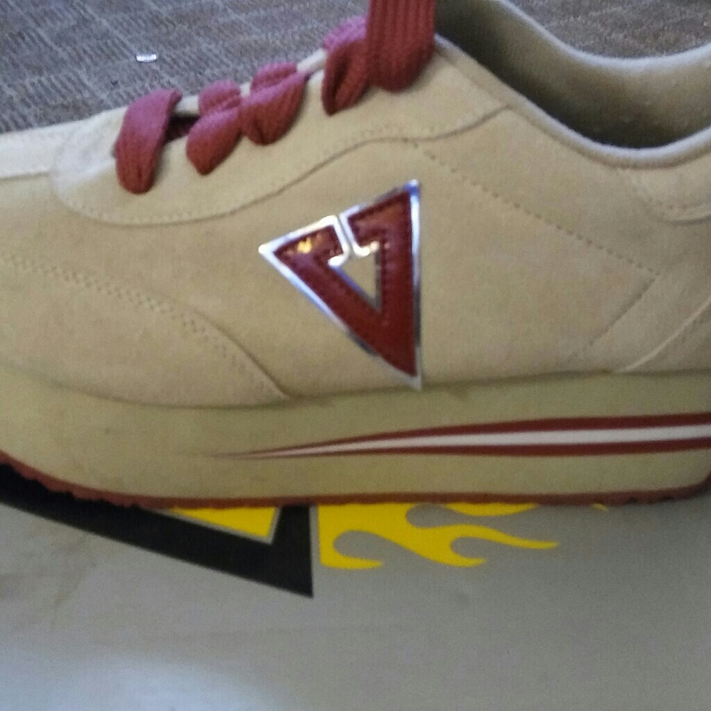 RARE volatile kicks NWOT