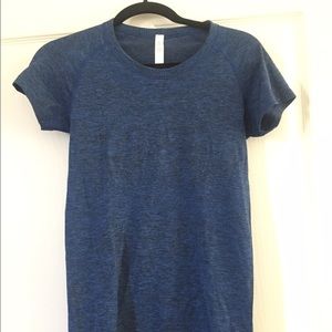 Lululemon short sleeve swiftly sz 6
