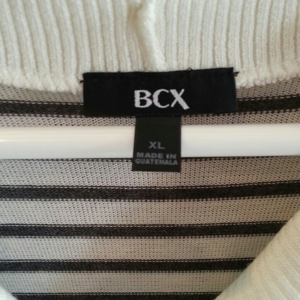 Sweater - Picture 4 of 4
