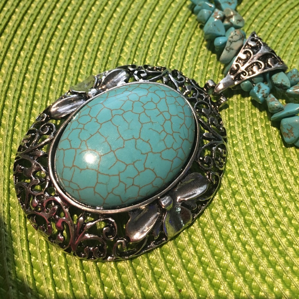 Turquoise Necklace & Earrings Set - Picture 4 of 7