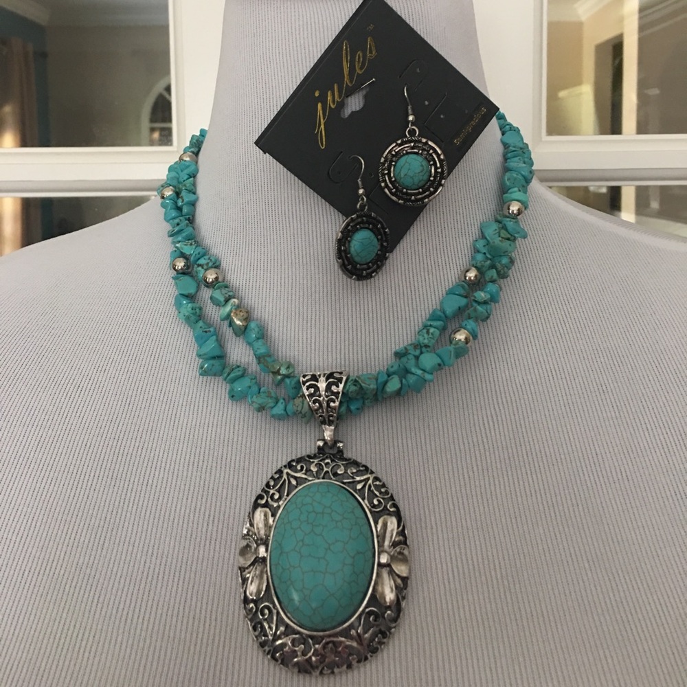 Turquoise Necklace & Earrings Set