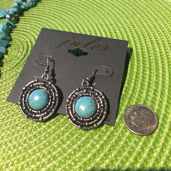 Turquoise Necklace & Earrings Set - Picture 5 of 7