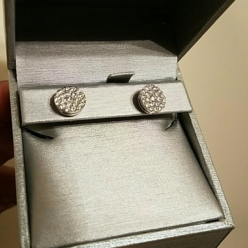 Zales Diamond earings