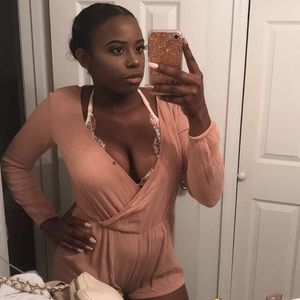 Meet your Posher, Alexis