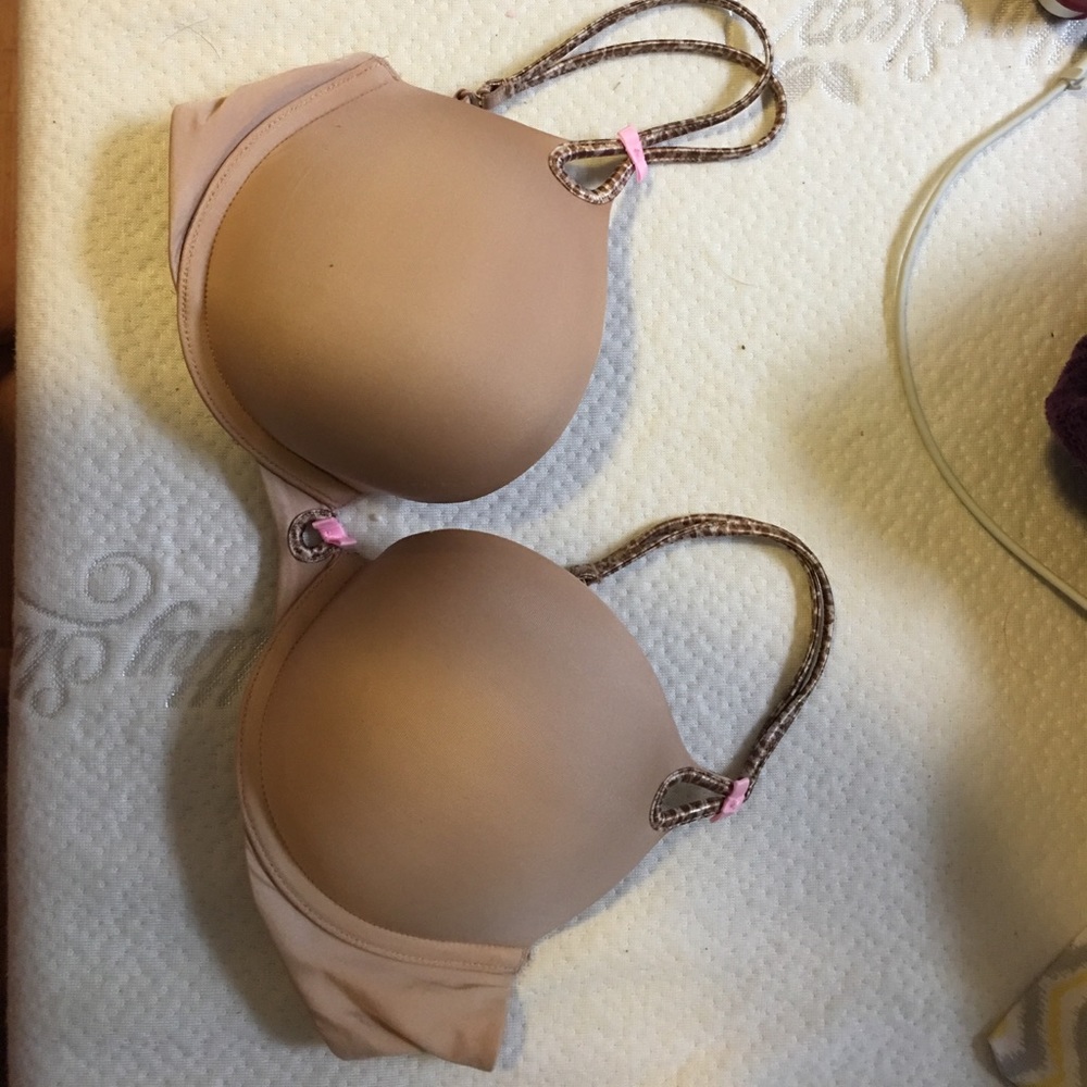Victoria's Secret bombshell bra