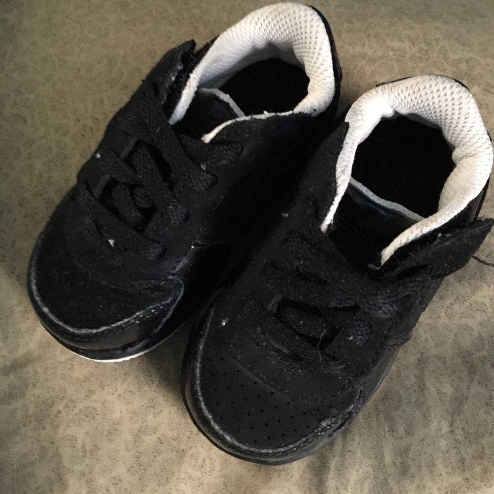 Nike baby shoes🖤