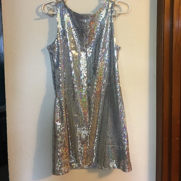 Dress - Picture 2 of 4