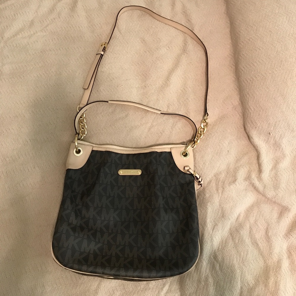 Michael kors crossbody purse