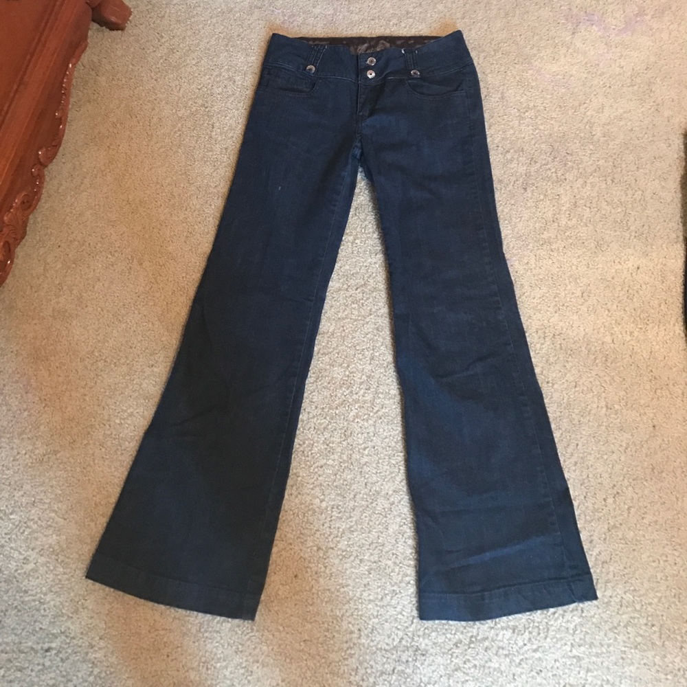 🎉🎉HP 5/22🎉🎉Guess Dark Wash Wide Leg Jeans - Picture 4 of 7