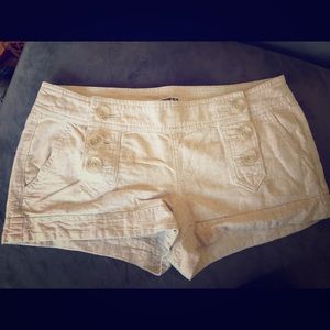 Summer khaki shorts with button up front!