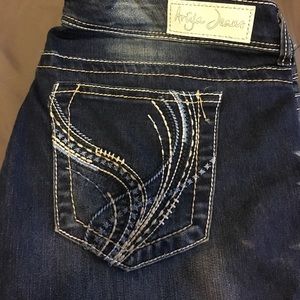 Ariya Jeans