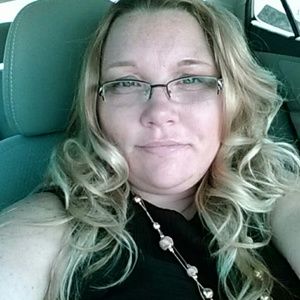 Meet your Posher, Leanne