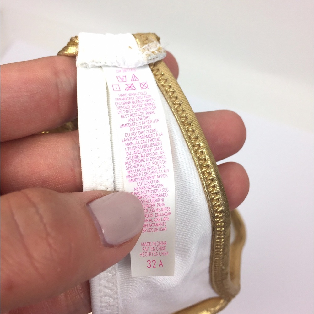 Victoria's Secret Padded Underwire Bikini Top - Picture 4 of 5