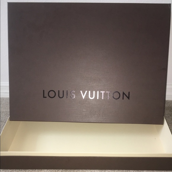 Authentic Louis Vuitton travel bag box. - Picture 2 of 5