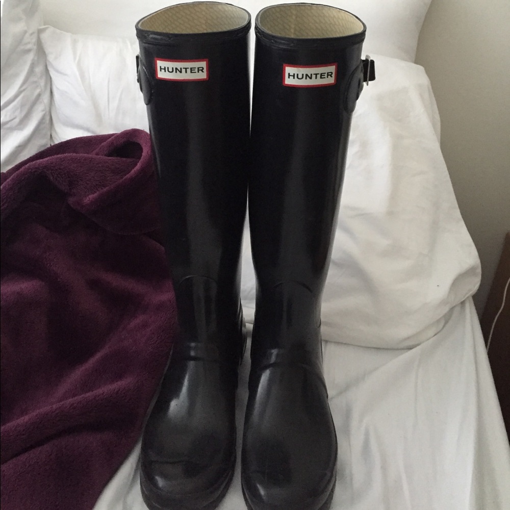 Hunter Glossy Black Rainboots