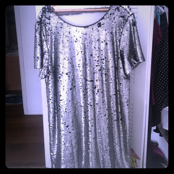 Forever 21 Dresses & Skirts - Plus Size Sequined Shift Dress