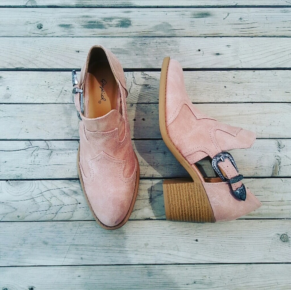 LAST CHANCE!!//The Dixie// Mauve buckled booties - Picture 2 of 4