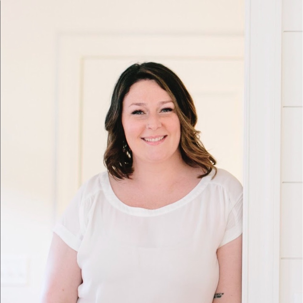 Meet your Posher, Caitlin