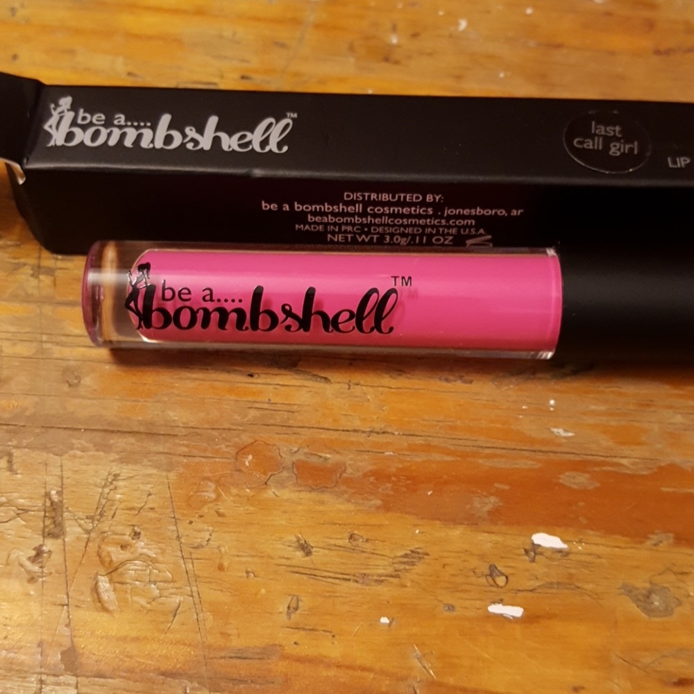 Be A Bombshell Lip Gloss