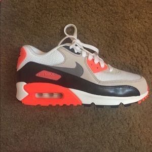 BRAND NEW! NIKE AIR MAX