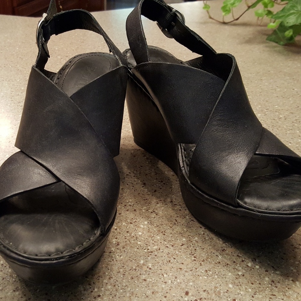 Size 7 Worn Once!!! Kept in box! 🎉