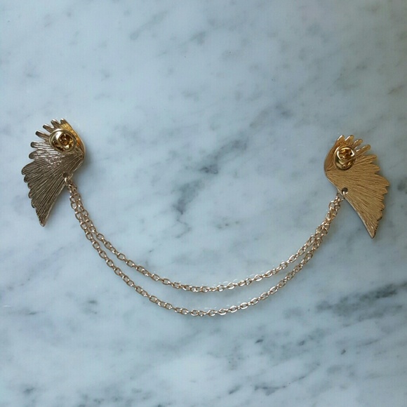 Gold Wings Chain Collar Brooch Necklace - Picture 3 of 6