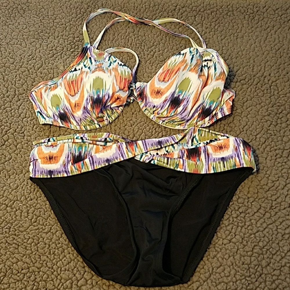 D cup top & small bottom