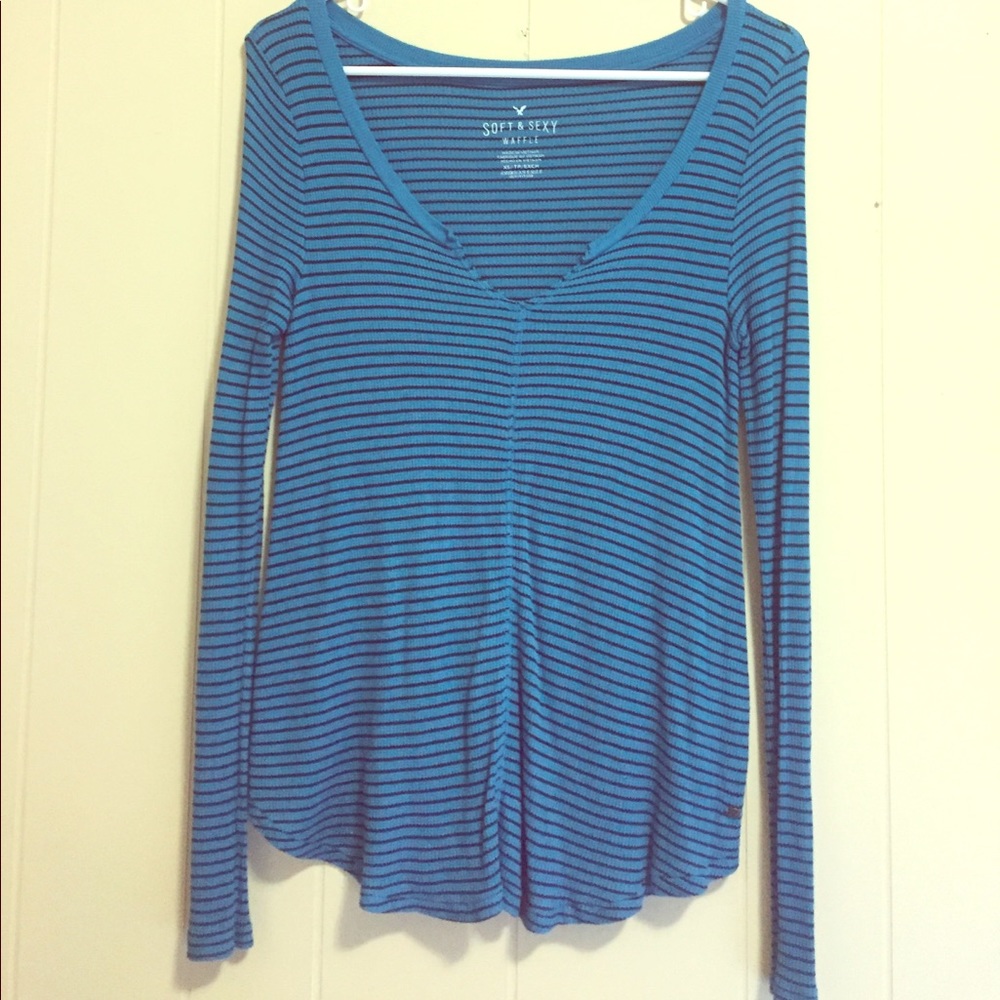 American Eagle top XS